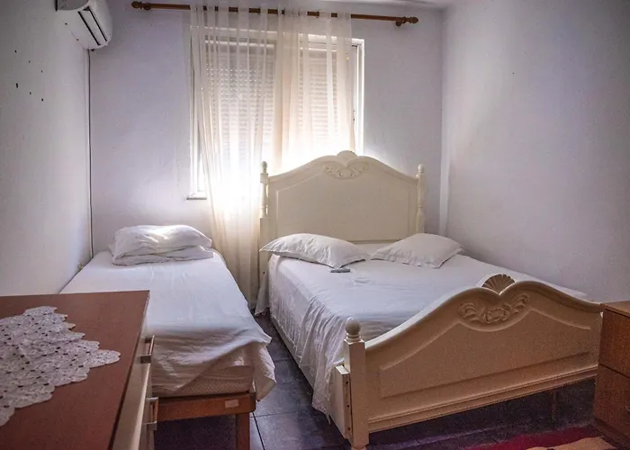 Old Bazaar * ティラナ