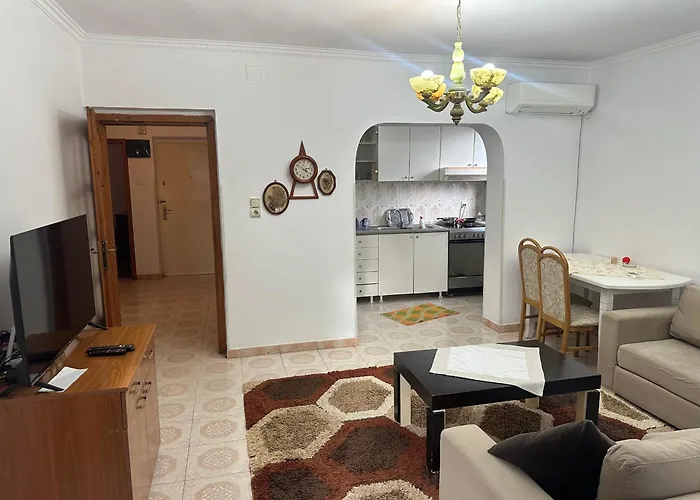 Old Bazaar * ティラナ